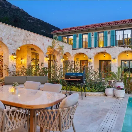 Calliope, Epic Elegance Retreat Villa Kas