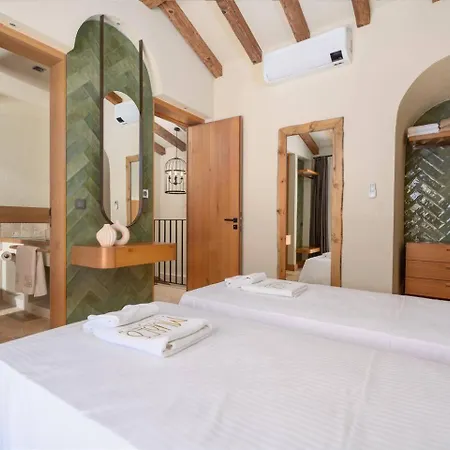 Villa Calliope, Epic Elegance Retreat