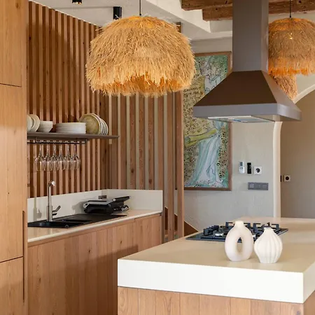 Calliope, Epic Elegance Retreat Villa Kas