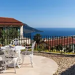 Calliope, Epic Elegance Retreat קס