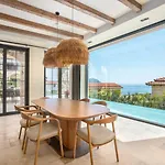 Calliope, Epic Elegance Retreat קס