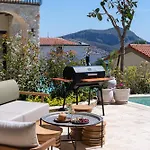 Calliope, Epic Elegance Retreat וילה